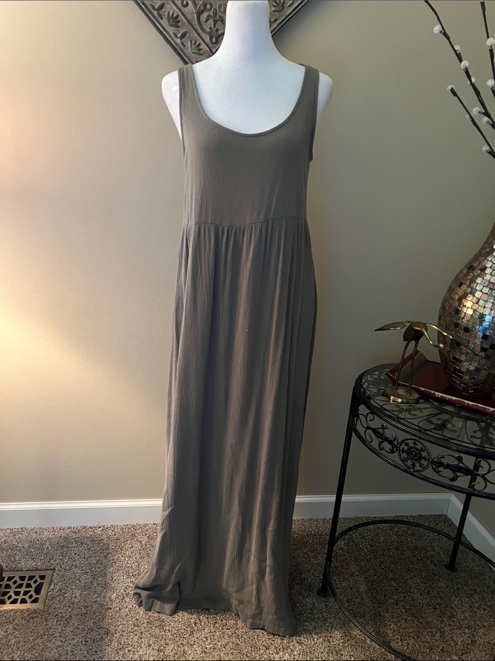 Sleeveless Scoop Neck Maxi Dress in Taupe